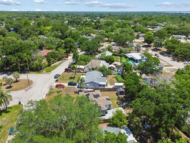 111 W GRAPEFRUIT CIRCLE, Clearwater, FL 33763
