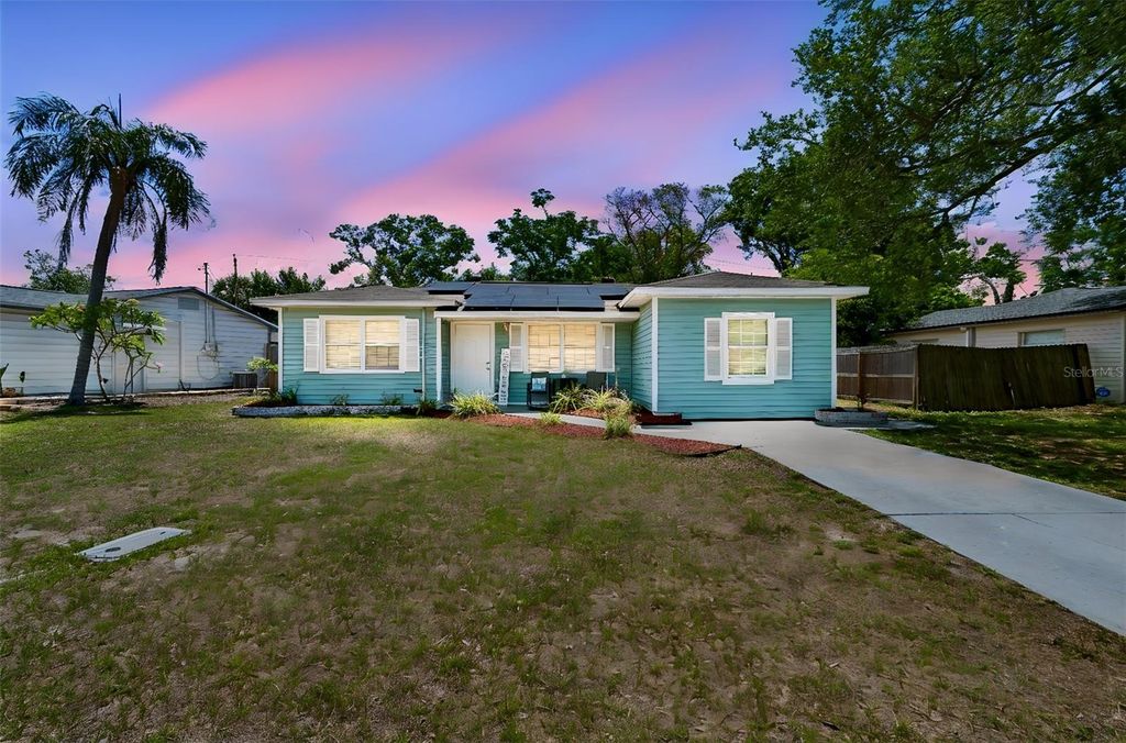 111 W GRAPEFRUIT CIRCLE, Clearwater, FL 33763
