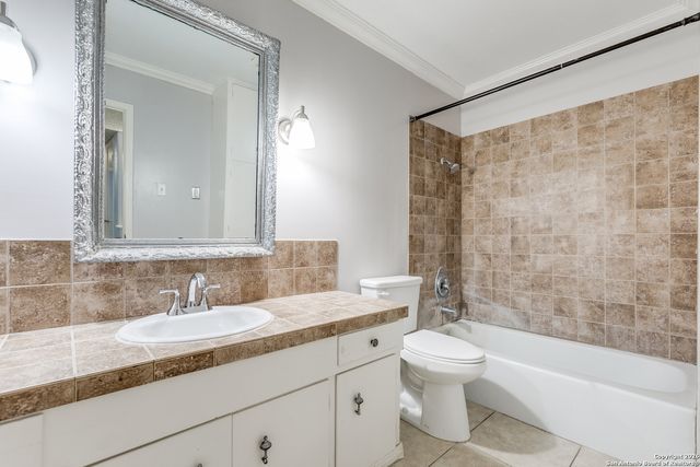 10602 Lands Run, San Antonio, TX 78230