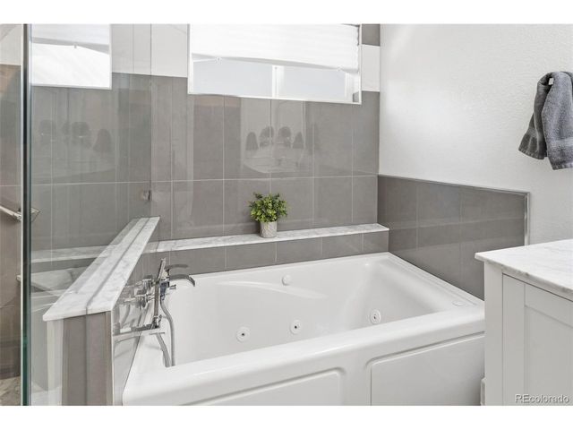 5257 S Bahama Cir, Centennial, CO 80015