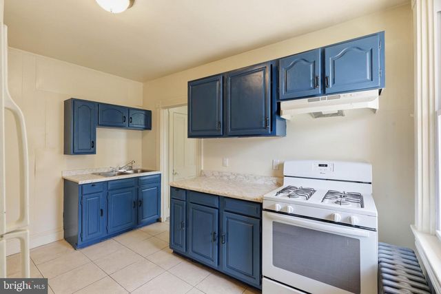 121 LAUREL ST, Lancaster, PA 17603