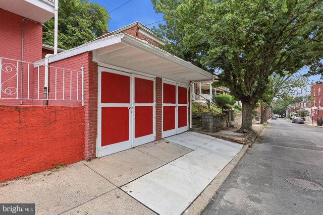 121 LAUREL ST, Lancaster, PA 17603