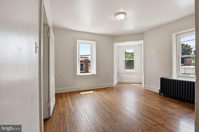 121 LAUREL ST, Lancaster, PA 17603