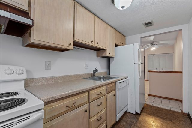 420 S Aiken Avenue 2, Shadyside, PA 15232