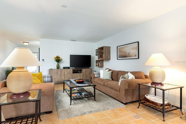 10727 WINDSOR COURT, Orlando, FL 32821