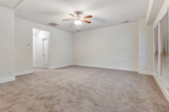 2423 Siskiyou Street, Lewisville, TX 75056