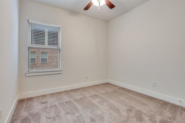 2423 Siskiyou Street, Lewisville, TX 75056