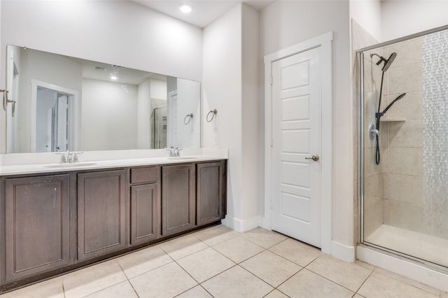 2423 Siskiyou Street, Lewisville, TX 75056