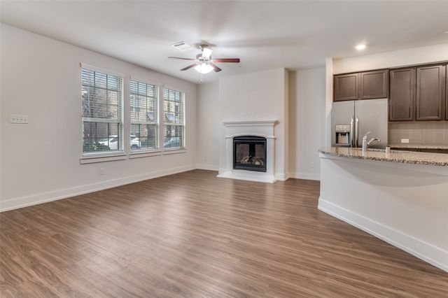 2423 Siskiyou Street, Lewisville, TX 75056