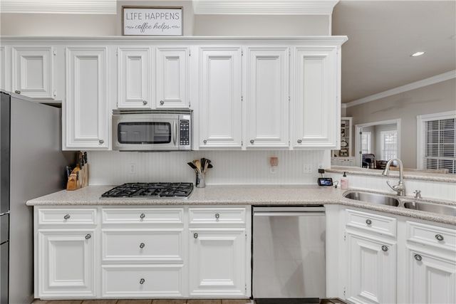 5010 Harbour Town Court, College Station, TX 77845