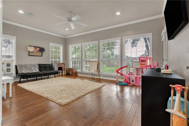 5010 Harbour Town Court, College Station, TX 77845