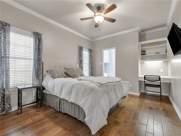 5010 Harbour Town Court, College Station, TX 77845