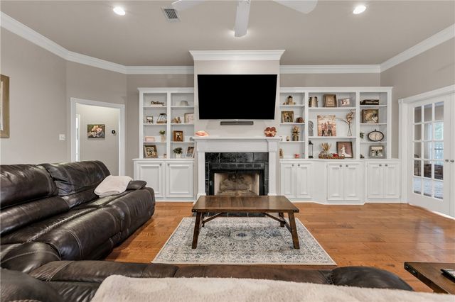 5010 Harbour Town Court, College Station, TX 77845
