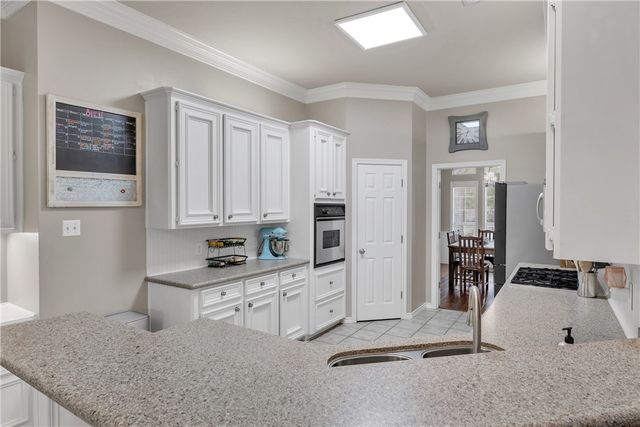 5010 Harbour Town Court, College Station, TX 77845