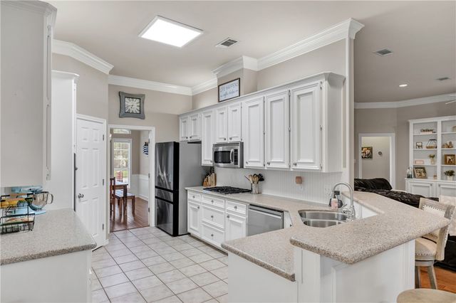 5010 Harbour Town Court, College Station, TX 77845