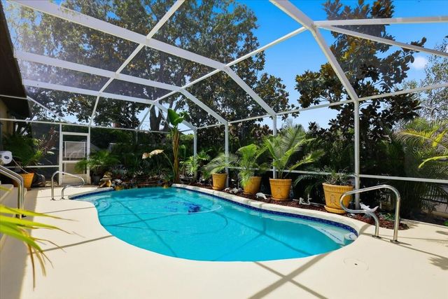 25 COTTONWOOD COURT, Palm Coast, FL 32137