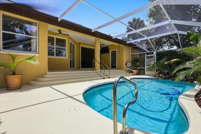 25 COTTONWOOD COURT, Palm Coast, FL 32137
