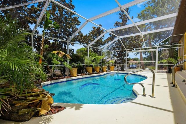 25 COTTONWOOD COURT, Palm Coast, FL 32137