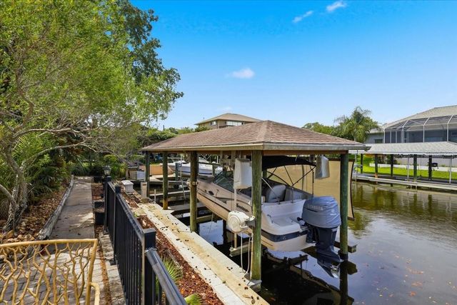 25 COTTONWOOD COURT, Palm Coast, FL 32137