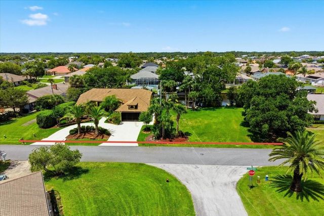 25 COTTONWOOD COURT, Palm Coast, FL 32137
