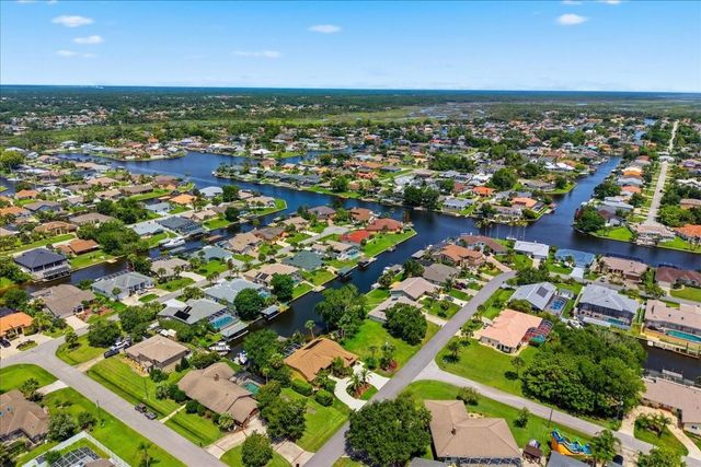 25 COTTONWOOD COURT, Palm Coast, FL 32137