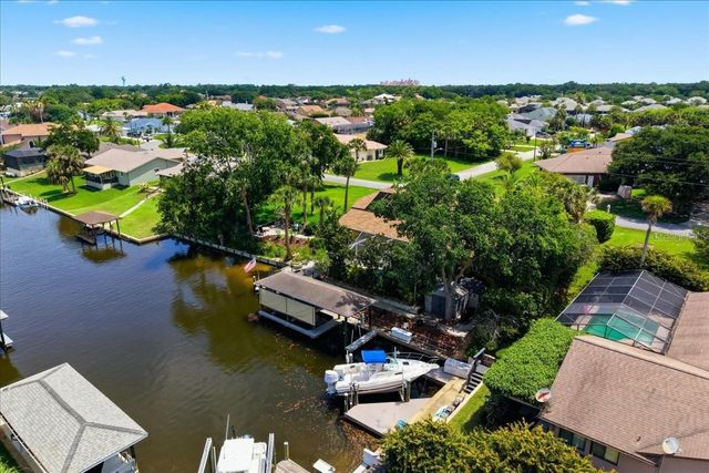 25 COTTONWOOD COURT, Palm Coast, FL 32137
