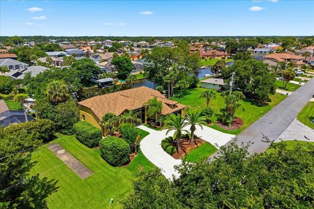 25 COTTONWOOD COURT, Palm Coast, FL 32137