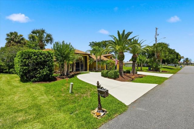 25 COTTONWOOD COURT, Palm Coast, FL 32137