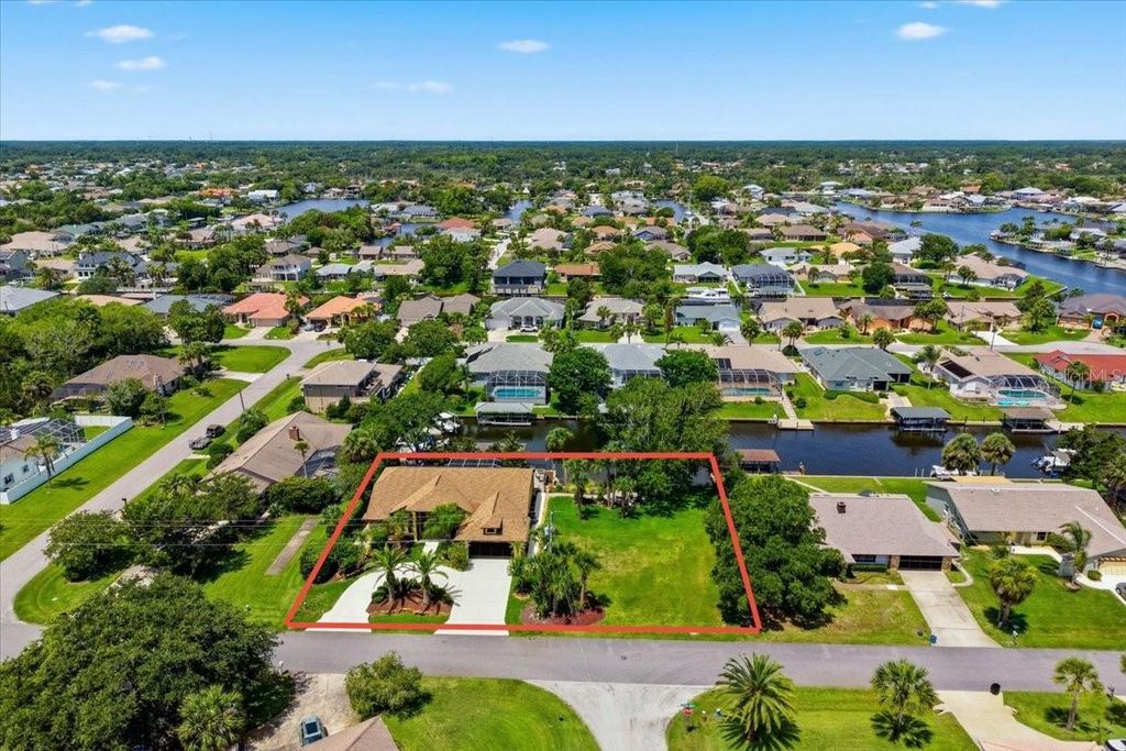 25 COTTONWOOD COURT, Palm Coast, FL 32137