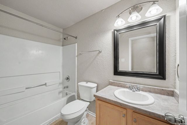 214 ROSWELL CYN, San Antonio, TX 78245
