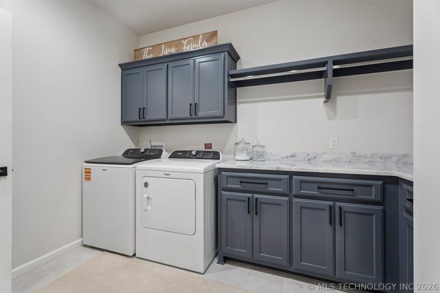 2711 W Van Buren Court, Broken Arrow, OK 74011