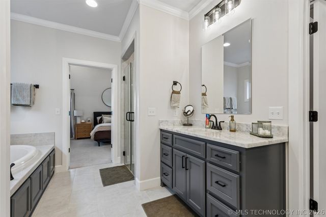 2711 W Van Buren Court, Broken Arrow, OK 74011