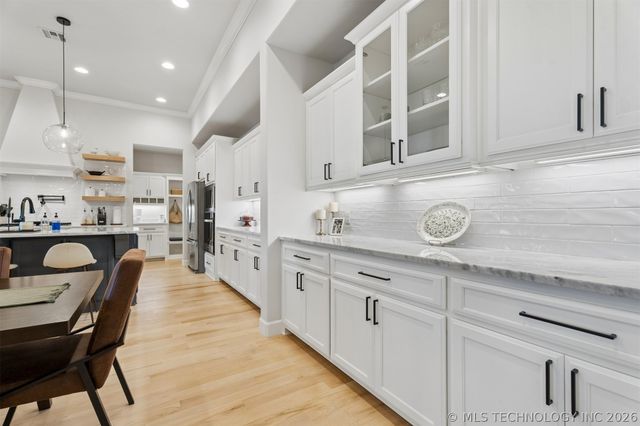 2711 W Van Buren Court, Broken Arrow, OK 74011