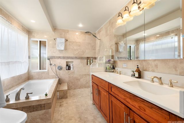 5060 Kalanianaole Highway, Honolulu, HI 96821