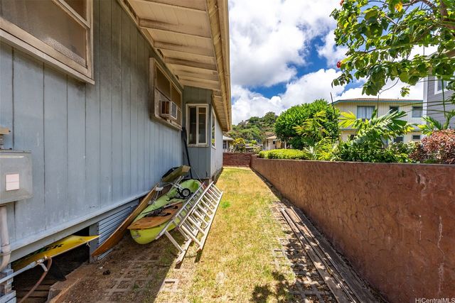 5060 Kalanianaole Highway, Honolulu, HI 96821
