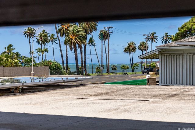 5060 Kalanianaole Highway, Honolulu, HI 96821