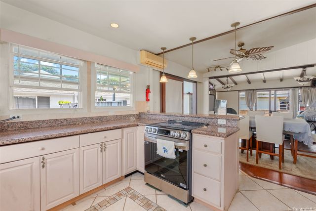 5060 Kalanianaole Highway, Honolulu, HI 96821