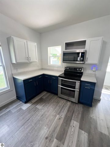 153 Allen Avenue, Alma, MI 48801