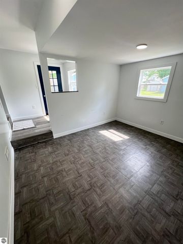153 Allen Avenue, Alma, MI 48801