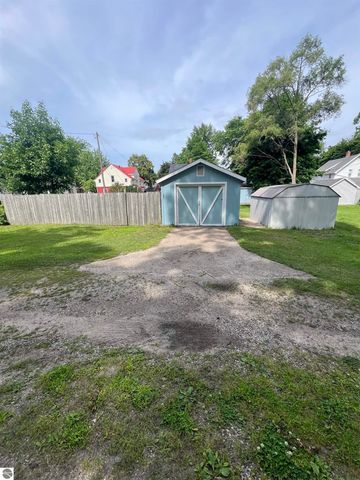 153 Allen Avenue, Alma, MI 48801
