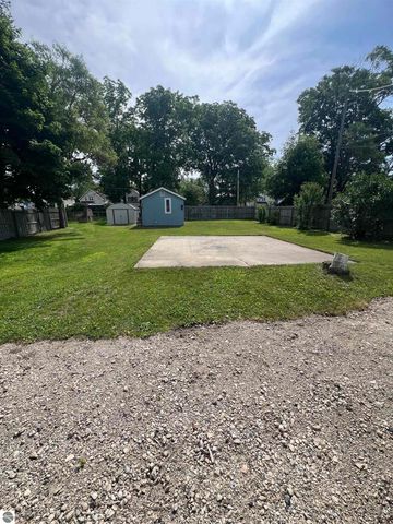 153 Allen Avenue, Alma, MI 48801