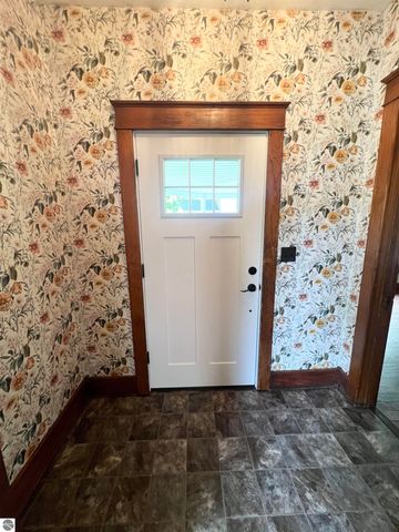 153 Allen Avenue, Alma, MI 48801
