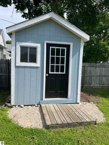 153 Allen Avenue, Alma, MI 48801