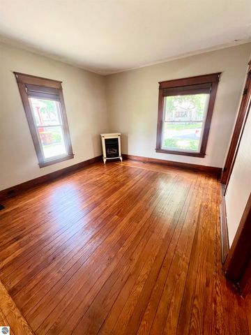 153 Allen Avenue, Alma, MI 48801