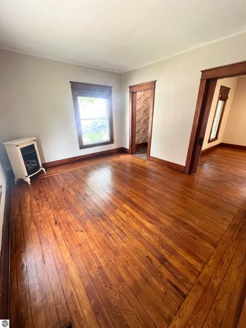 153 Allen Avenue, Alma, MI 48801