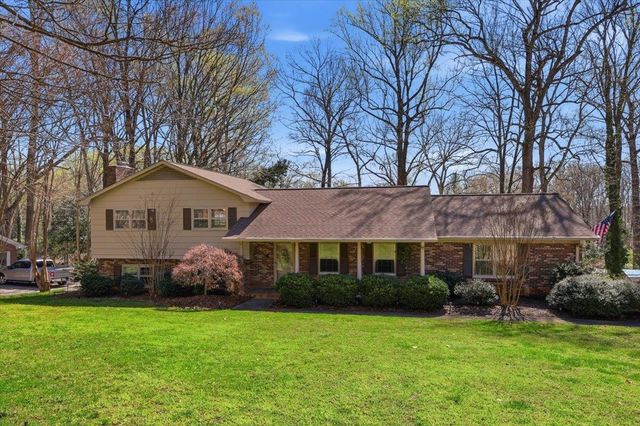 276 Lake Forest Drive, Spartanburg, SC 29307