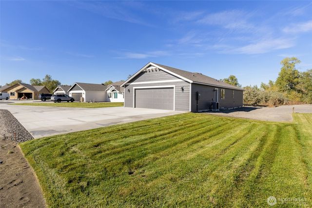 4246 W Sandy Court, Moses Lake, WA 98837