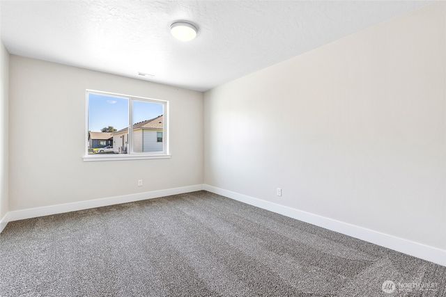 4246 W Sandy Court, Moses Lake, WA 98837