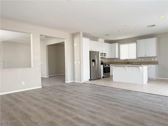 7399 Amesbury Street, Las Vegas, NV 89113