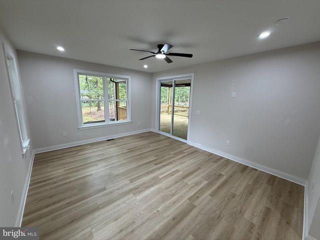 318 FAIRWAY DR, Locust Grove, VA 22508